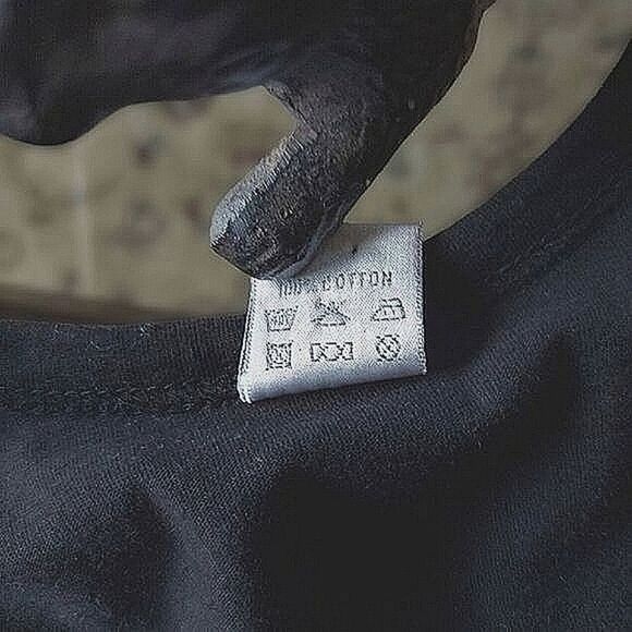 Vtg black U-neck muscle tank - Picture 6 of 9